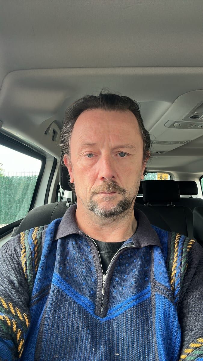 Julian - Sex friend in Dickson Profile of Julian, 30, Sex friend in Dickson (Tennessee)