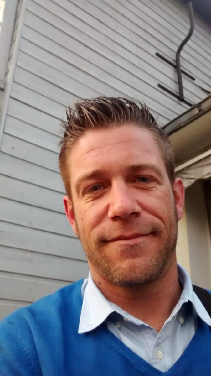 Colton - Sex friend in Southbridge Profile of Colton, 35, Sex friend in Southbridge (Massachusetts)