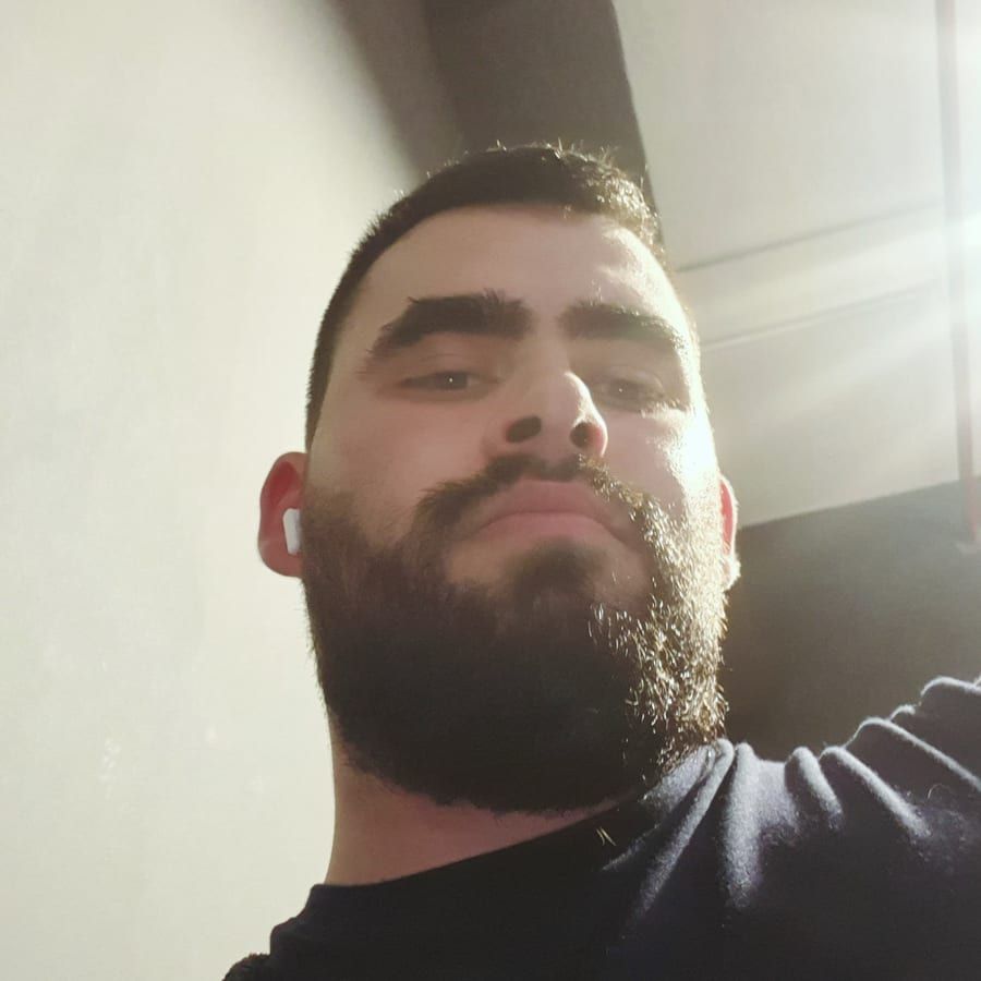 Profile of Carlos, 26, Sex friend in Itasca (Illinois)